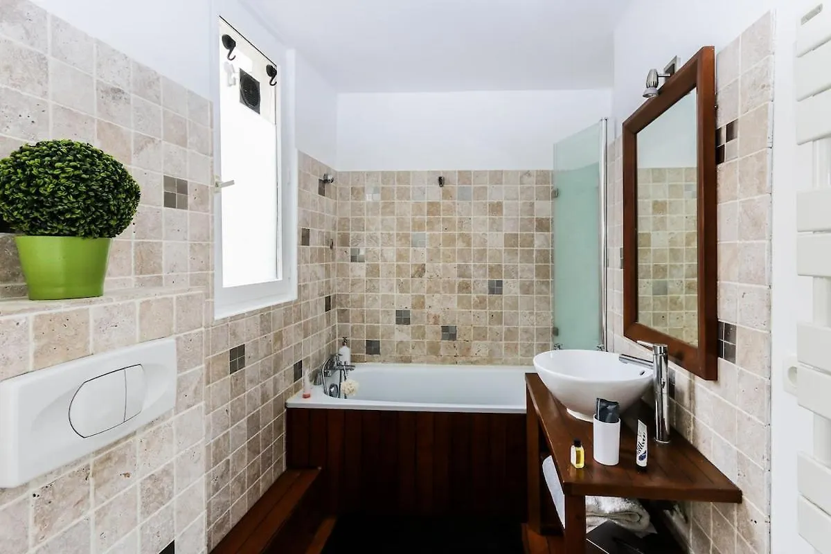 Apartment Appartement Cosy - Lancry - Canal-St-Martin Paris